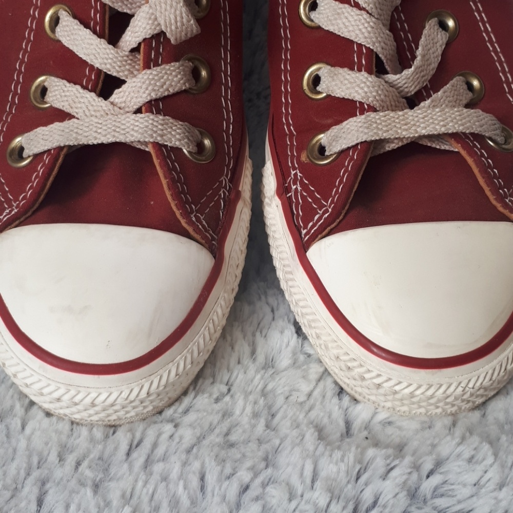 Converse - Picture 2 of 4